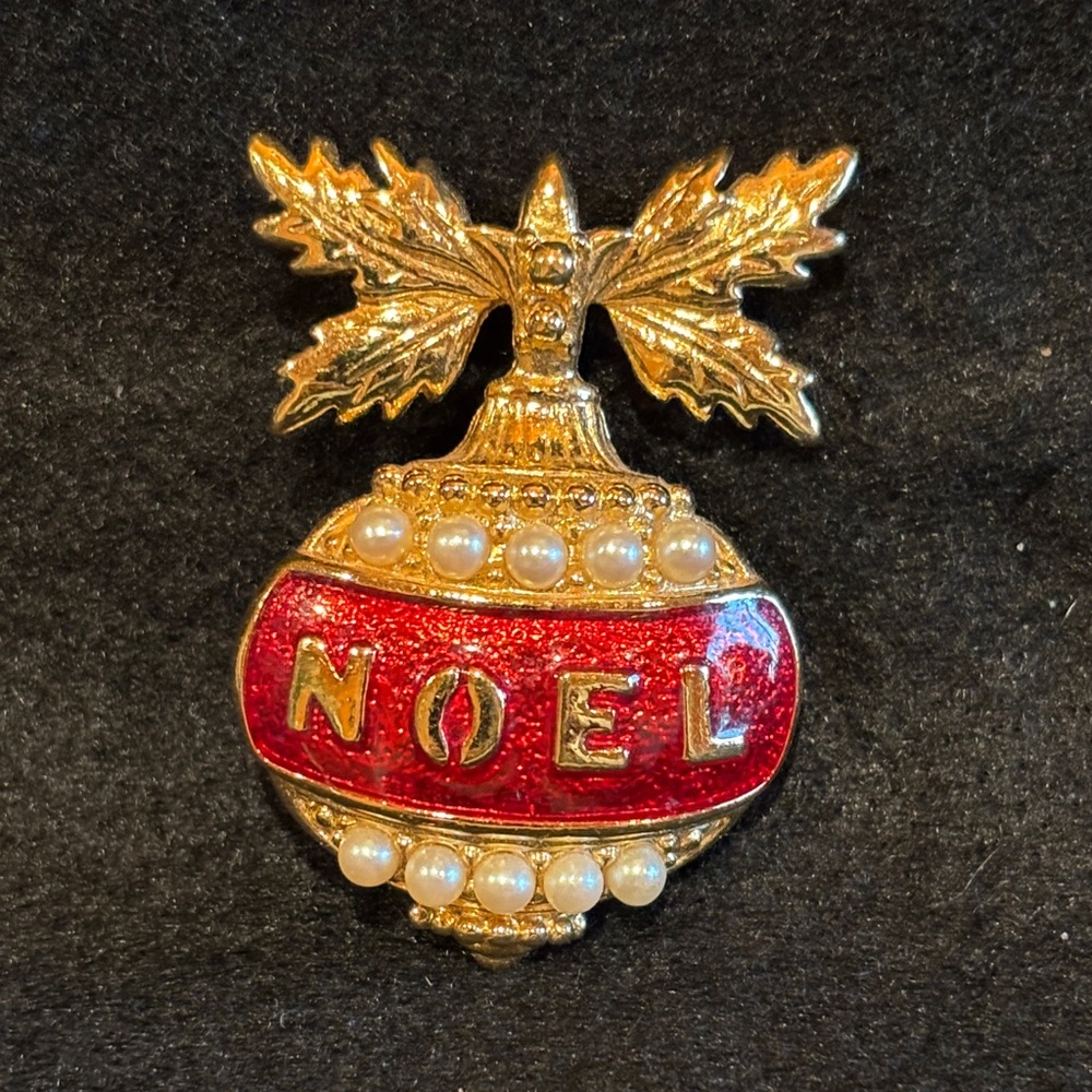 Avon Gold and Red Noel Necklace Pendant